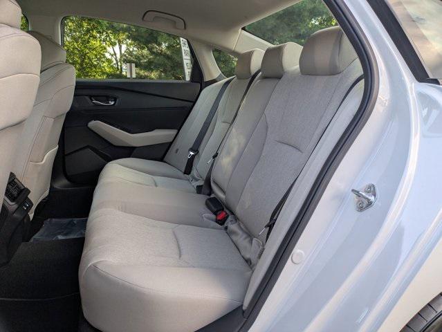 Photo of 2025 Platinum White Pearl Honda Accord