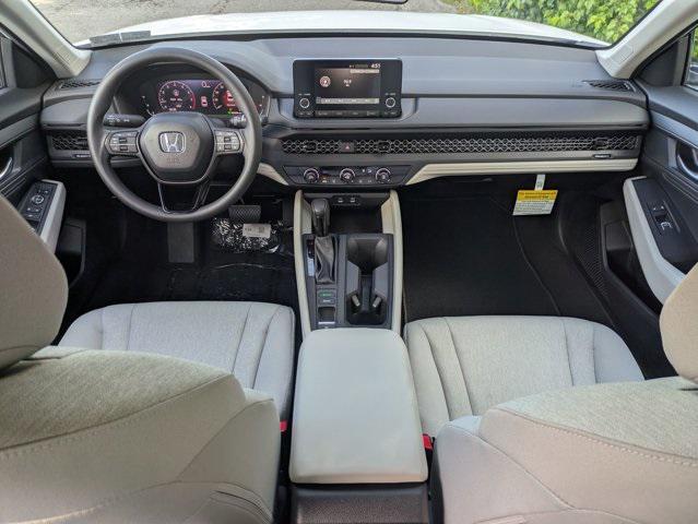 Photo of 2025 Platinum White Pearl Honda Accord