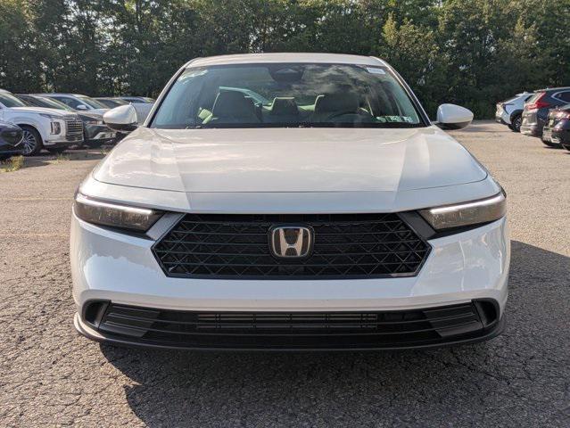 Photo of 2025 Platinum White Pearl Honda Accord