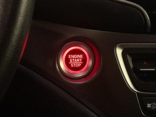 Photo of 2022 Platinum White Honda Pilot
