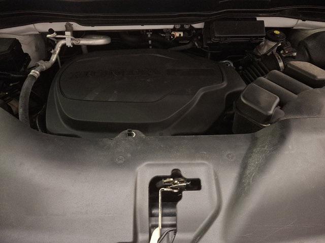 Photo of 2022 Platinum White Honda Pilot