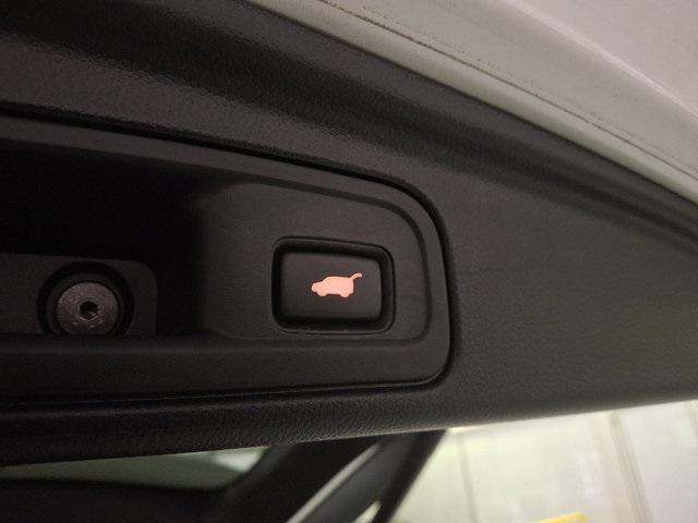 Photo of 2022 Platinum White Honda Pilot