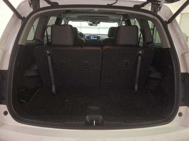Photo of 2022 Platinum White Honda Pilot