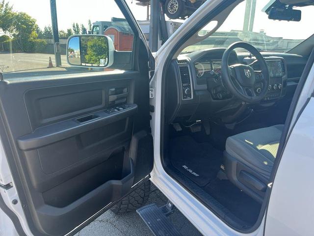 Photo of 2016 Bright White Clearcoat RAM 2500