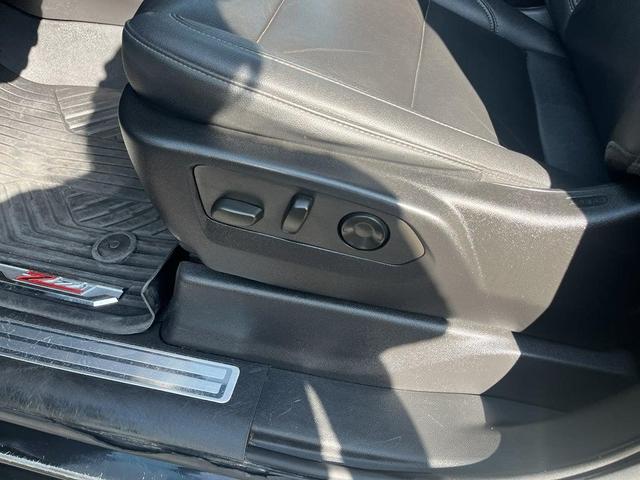 Photo of 2022 Black Chevrolet Silverado 1500