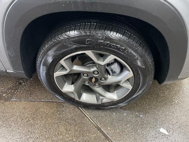 Photo of 2025 Sterling Gray Metallic Chevrolet Trax