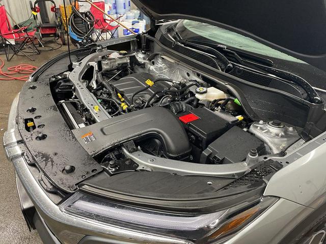 Photo of 2025 Sterling Gray Metallic Chevrolet Trax