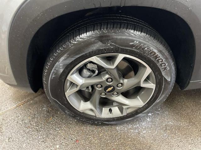 Photo of 2025 Sterling Gray Metallic Chevrolet Trax