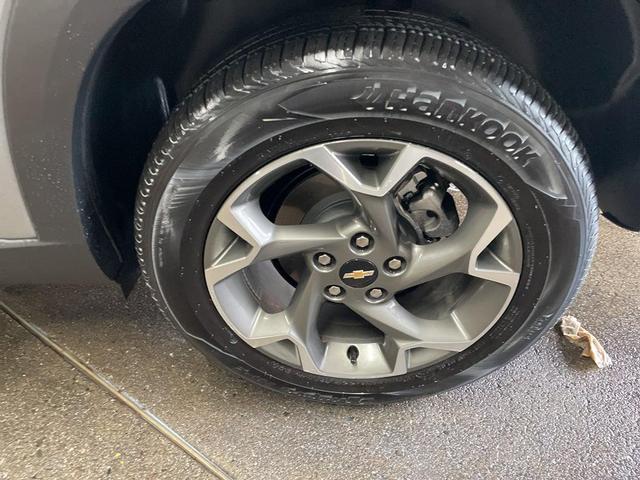 Photo of 2025 Sterling Gray Metallic Chevrolet Trax