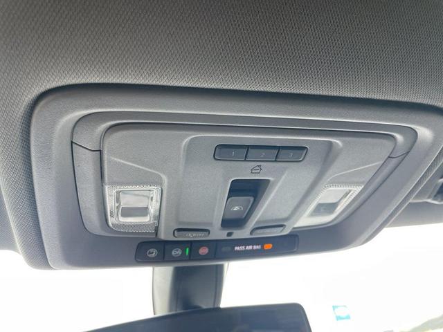Photo of 2021 Summit White Chevrolet Silverado 1500
