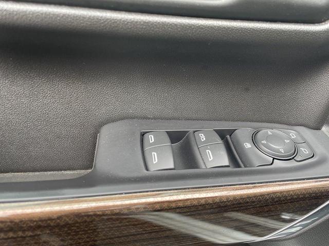 Photo of 2021 Summit White Chevrolet Silverado 1500