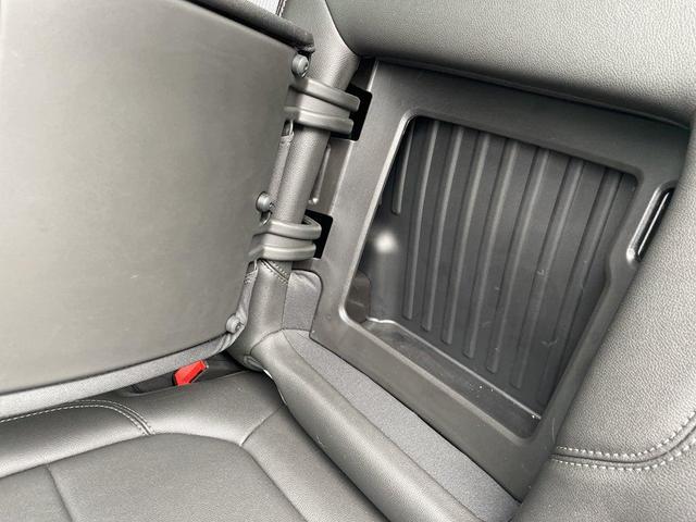 Photo of 2021 Summit White Chevrolet Silverado 1500