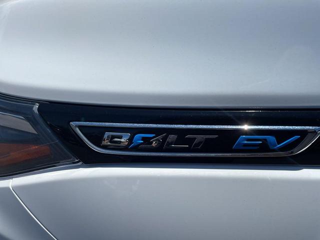 Photo of 2021 Summit White Chevrolet Bolt EV