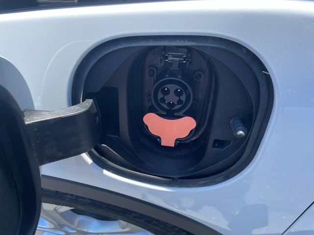 Photo of 2021 Summit White Chevrolet Bolt EV