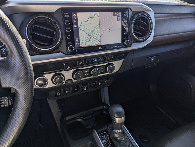 Photo of 2020 Super White Toyota Tacoma