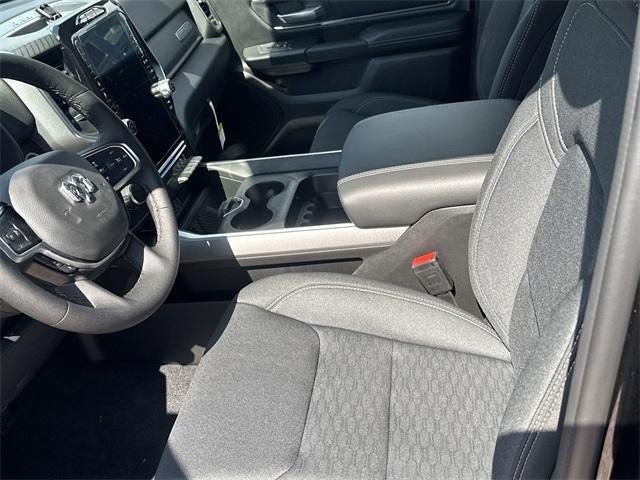 Photo of 2025 Diamond Black RAM 1500
