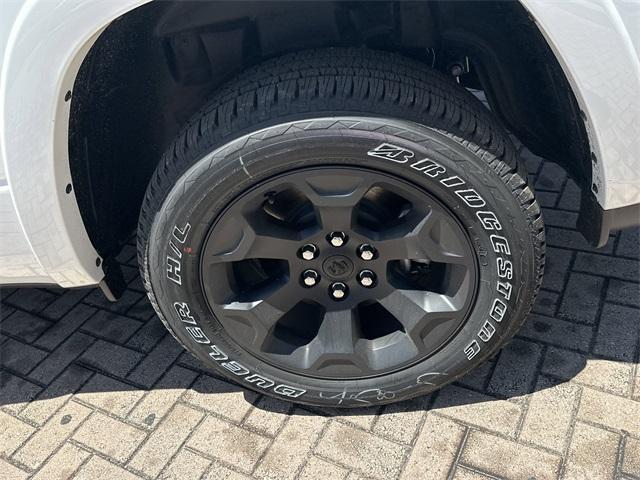 Photo of 2025 Bright White Clearcoat RAM 1500