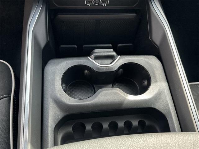 Photo of 2025 Diamond Black RAM 1500