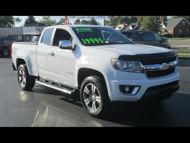 Photo of 2015 Summit White Chevrolet Colorado