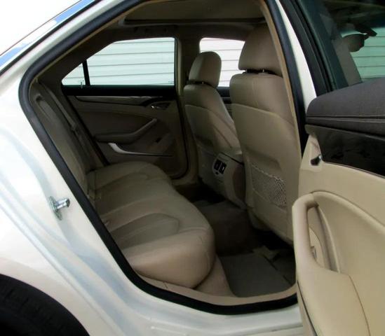 Photo of 2011 White Diamond Tricoat Cadillac CTS