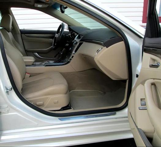Photo of 2011 White Diamond Tricoat Cadillac CTS