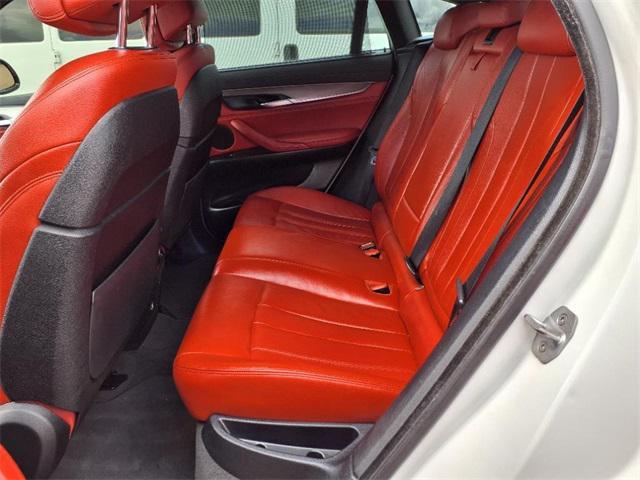 Photo of 2018 Alpine White BMW X6