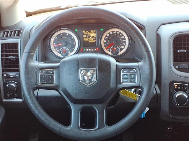 Photo of 2019 Diamond Black Crystal Pearlcoat RAM 1500