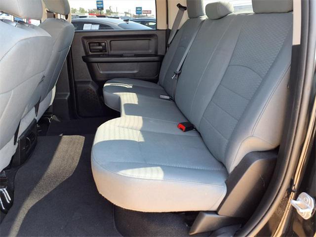 Photo of 2019 Diamond Black Crystal Pearlcoat RAM 1500