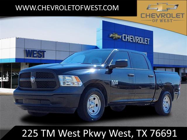 Photo of 2019 Diamond Black Crystal Pearlcoat RAM 1500