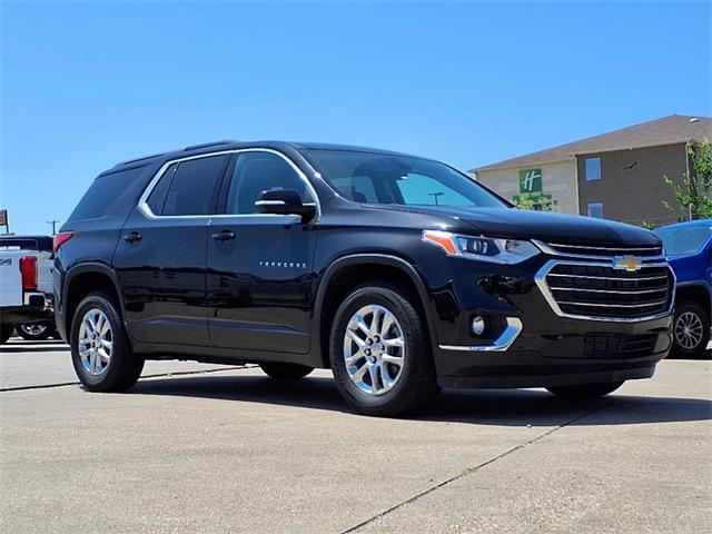 Photo of 2021 Mosaic Black Metallic Chevrolet Traverse