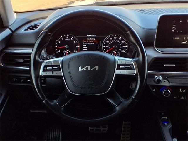 Photo of 2022 Black Copper Kia Telluride