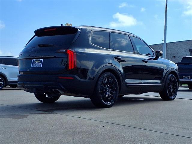 Photo of 2022 Black Copper Kia Telluride