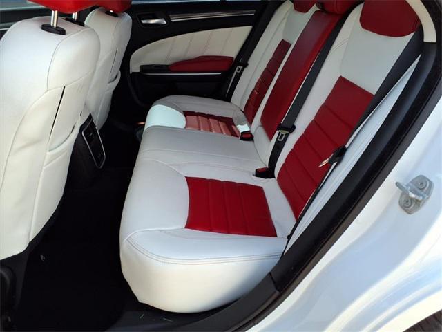 Photo of 2020 Bright White Clearcoat Chrysler 300