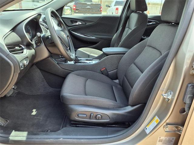 Photo of 2025 Mineral Gray Chevrolet Malibu