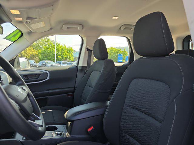Photo of 2021 Oxford White Ford Bronco Sport