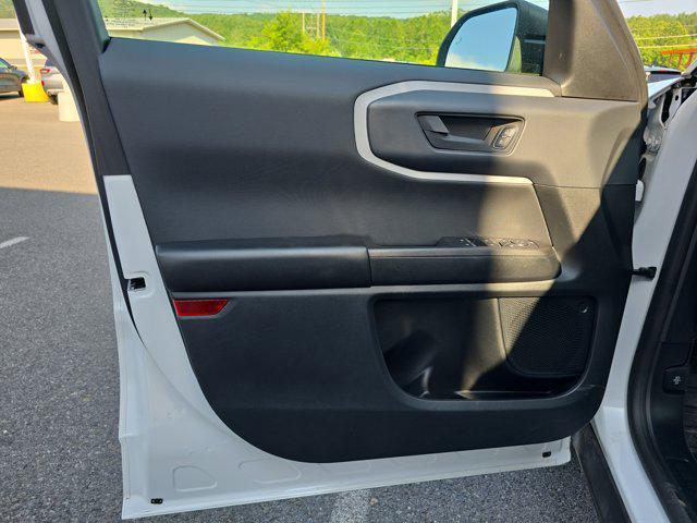 Photo of 2021 Oxford White Ford Bronco Sport