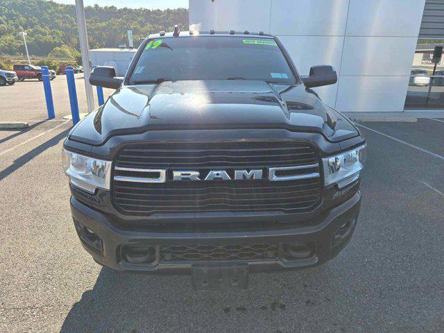 Photo of 2019 Diamond Black Crystal Pearlcoat RAM 3500