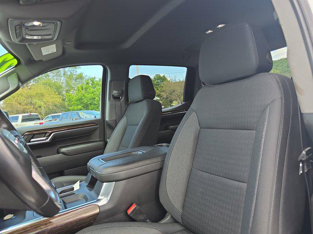 Photo of 2022 Summit White GMC Sierra 1500