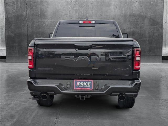 Photo of 2025 Diamond Black Crystal Pearlcoat RAM 1500