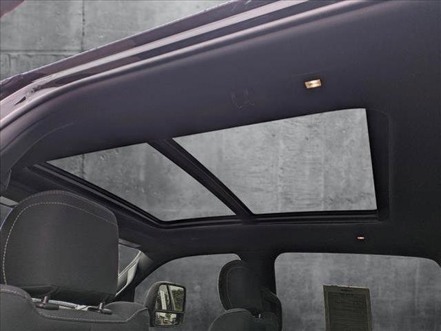 Photo of 2025 Diamond Black Crystal Pearlcoat RAM 1500