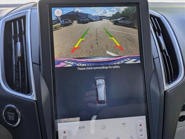 Photo of 2022 Iconic Silver Metallic Ford Edge