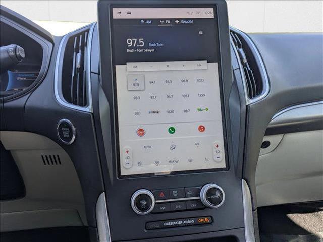 Photo of 2022 Iconic Silver Metallic Ford Edge