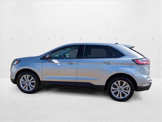 Photo of 2022 Iconic Silver Metallic Ford Edge