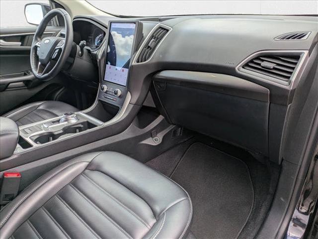Photo of 2024 Agate Black Metallic Ford Edge