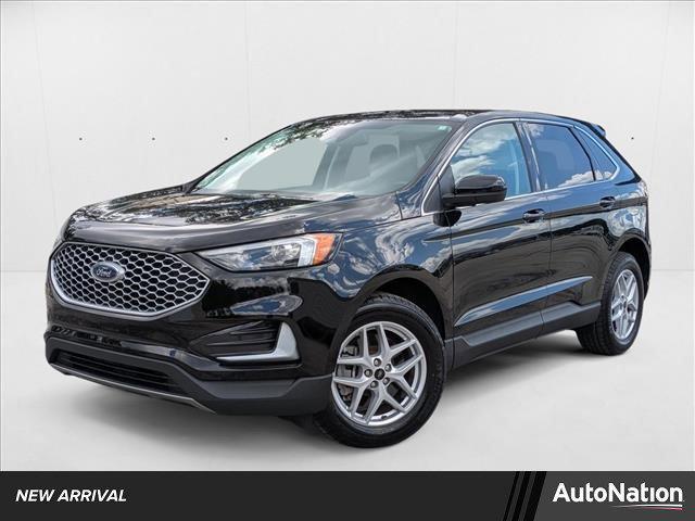 Photo of 2024 Agate Black Metallic Ford Edge