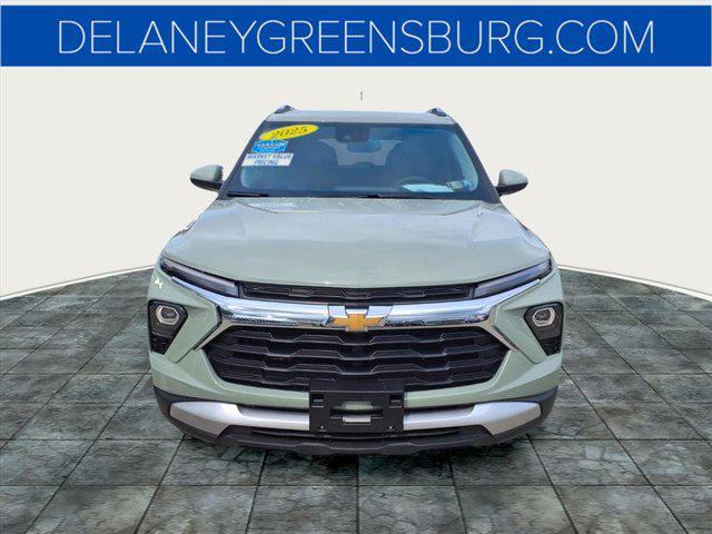 Photo of 2025 Cacti Green Chevrolet Trailblazer