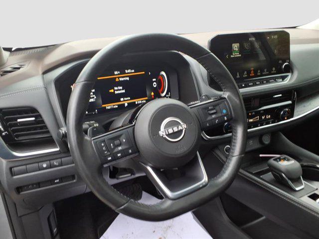 Photo of 2023 Boulder Gray Pearl/Super Black Nissan Rogue