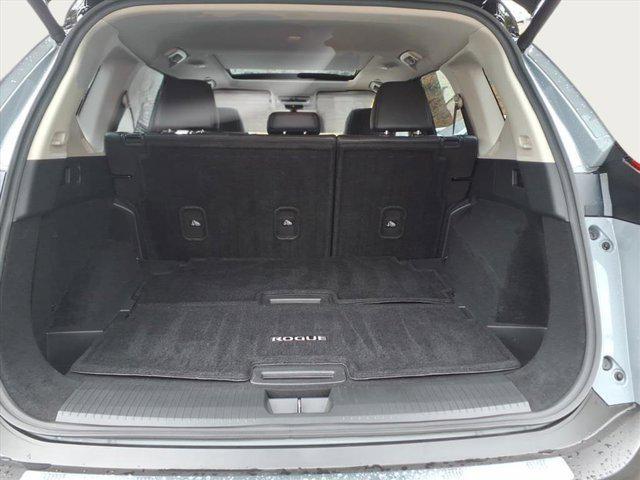 Photo of 2023 Boulder Gray Pearl/Super Black Nissan Rogue