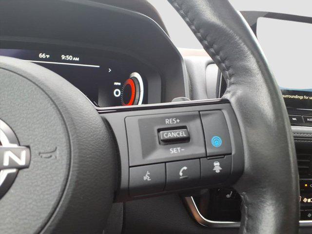 Photo of 2023 Boulder Gray Pearl/Super Black Nissan Rogue