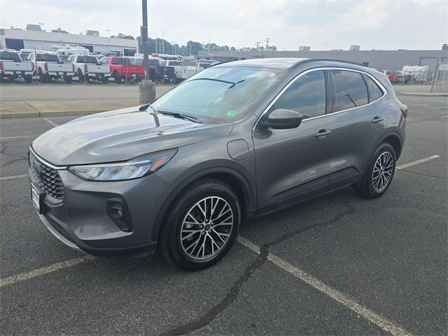 Photo of 2025 Carbonized Gray Metallic Ford Escape PHEV
